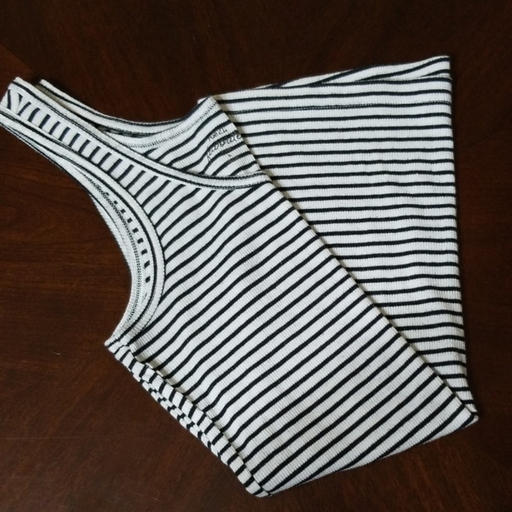 Shirt - Picture 3 of 3